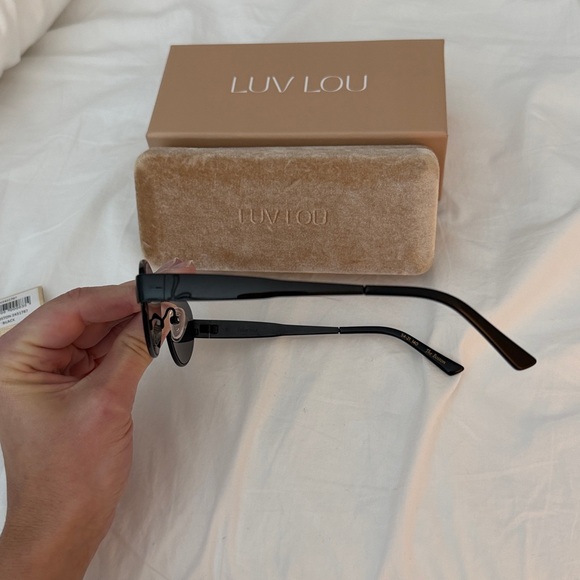 Luv Lou Boston sunglasses- black - Picture 5 of 6